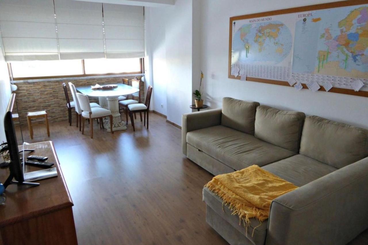 Be Local - Apartment With 2 Bedrooms In Infantado In Loures Bagian luar foto