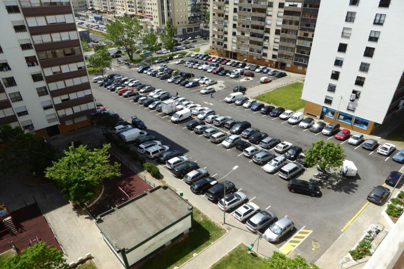 Be Local - Apartment With 2 Bedrooms In Infantado In Loures Bagian luar foto